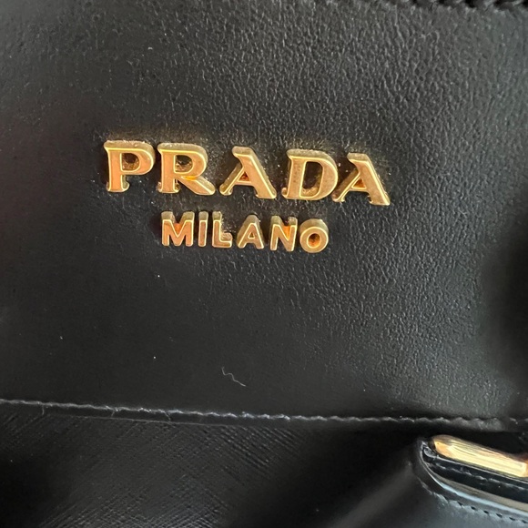 Prada Saffiano leather large shoulder tote bag - Picture 6 of 11
